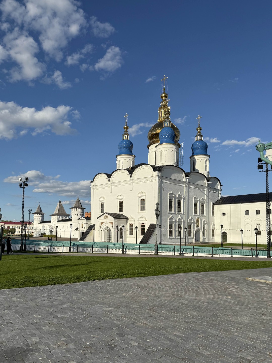 Мы приехали из Омска в Тобольск на выходные. Город интересный, красивый, старинный, но только экскурсовод с