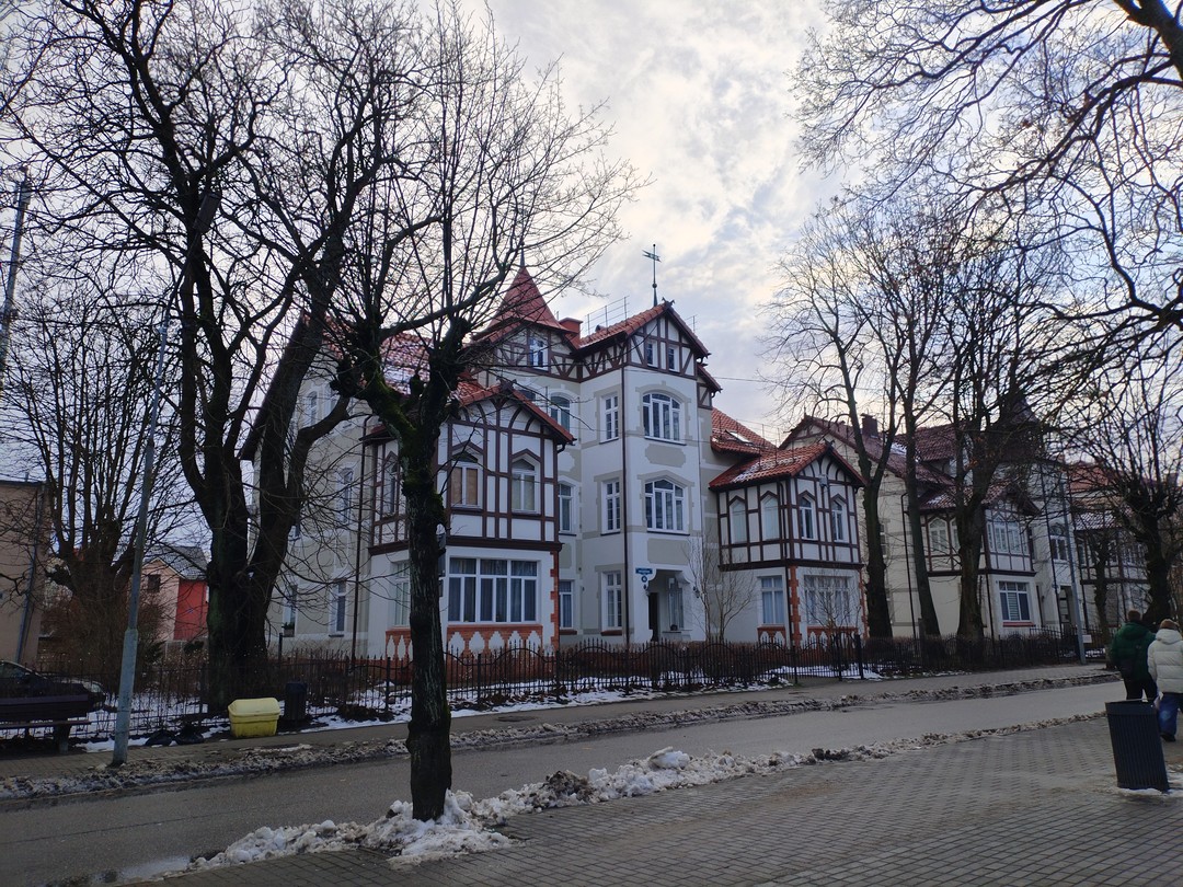Интересная экскурсия, познавательная, на одном дыхании. Было неожиданно и очень впечатляюще, когда Наталья доставала из своего