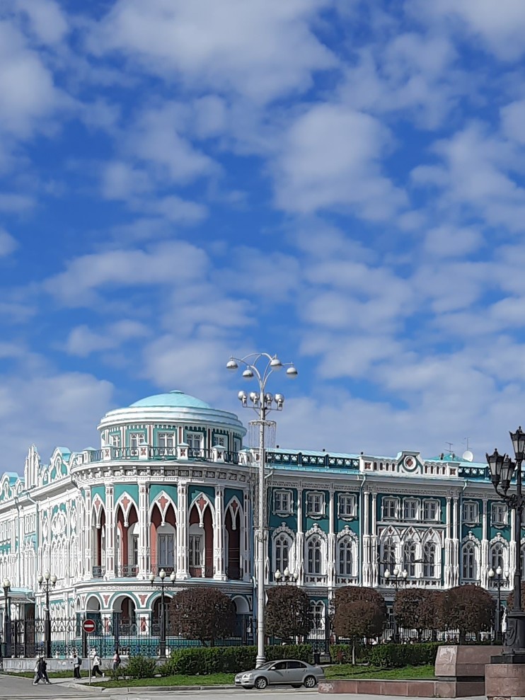 Доброе время суток. Незабываемое впечатление осталось от экскурсии. Так много интересной информации рассказала нам Оксана. Отвечала
