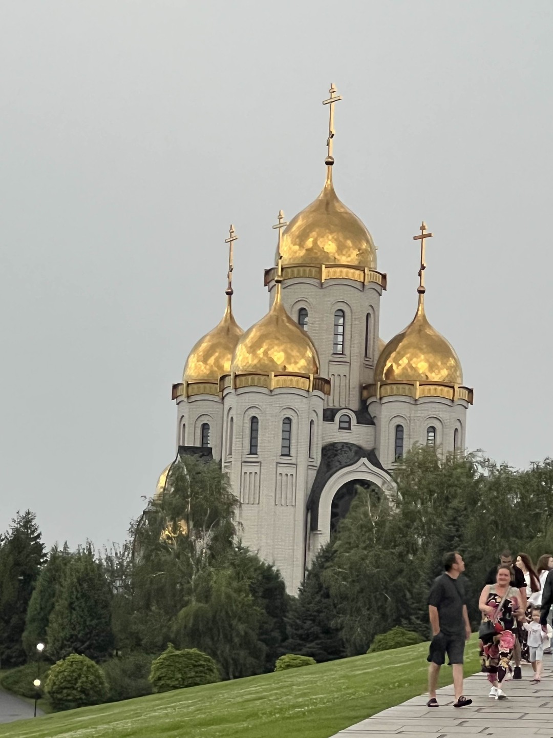 Огромное спасибо Евгении за потрясающую экскурсию «Мамаев курган: история в камне»!