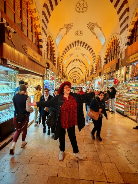 Прекрасное приключение!!! Гид Инга очень знающий, очень много рассказала, отвечала на все вопросы. Показала мне за