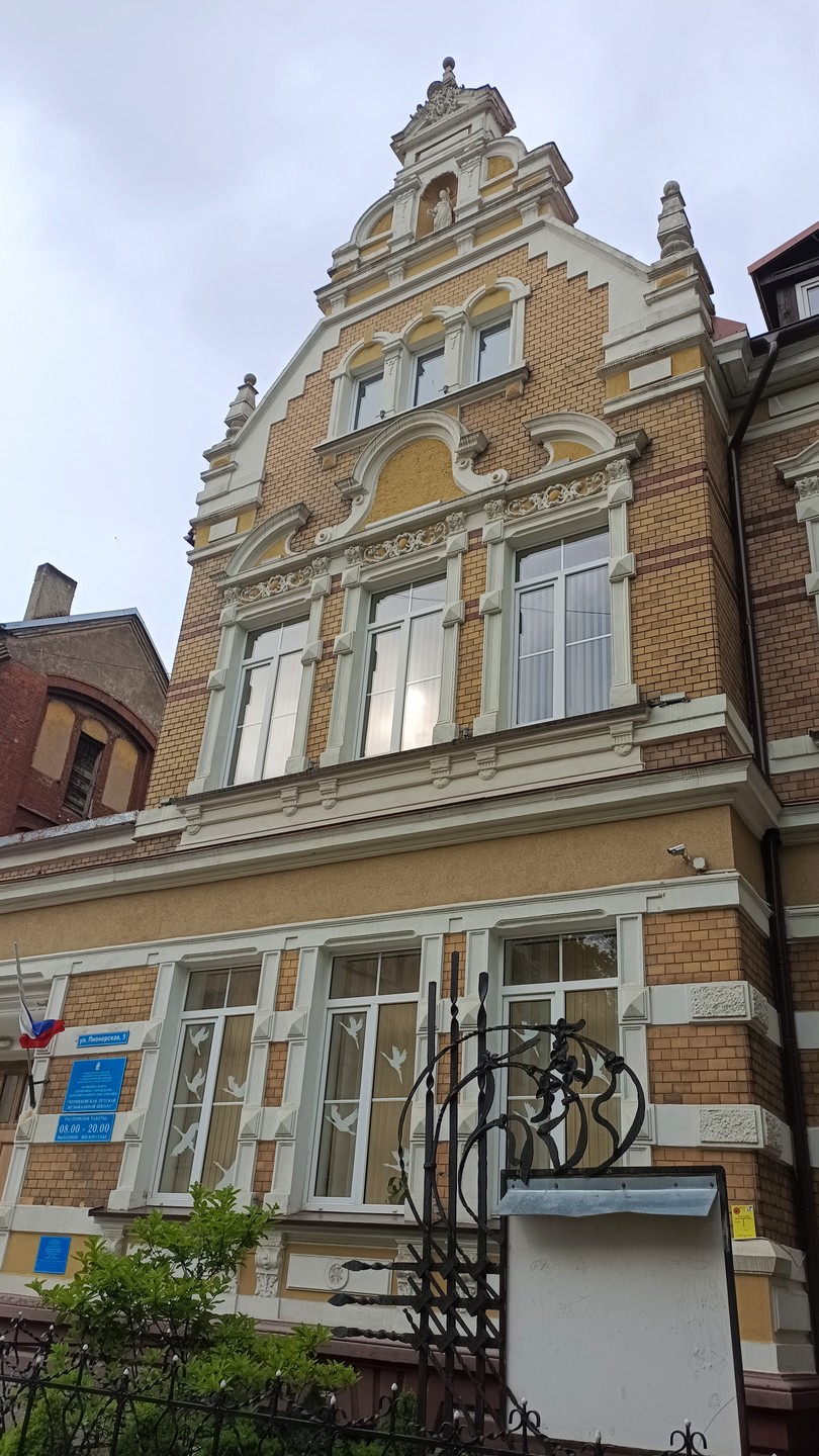 Несмотря на жару экскурсия очень впечатлила, буквально влюбились в Черняховск, это настоящая архитектурная жемчужина области, посмотрели