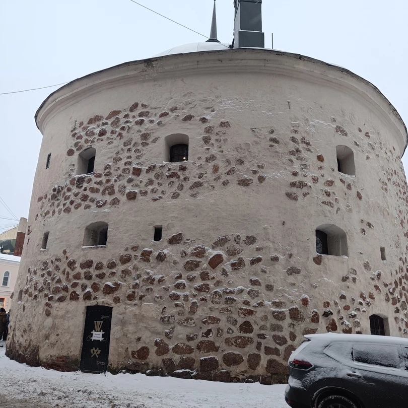 Первый взгляд на Выборг (Полякова)