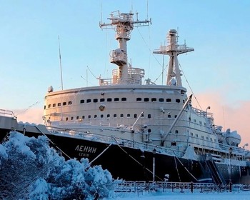 Обзорная экскурсия по Мурманску: "Алёша", памятник "Ждущая", маяк и атомный ледокол "Ленин"