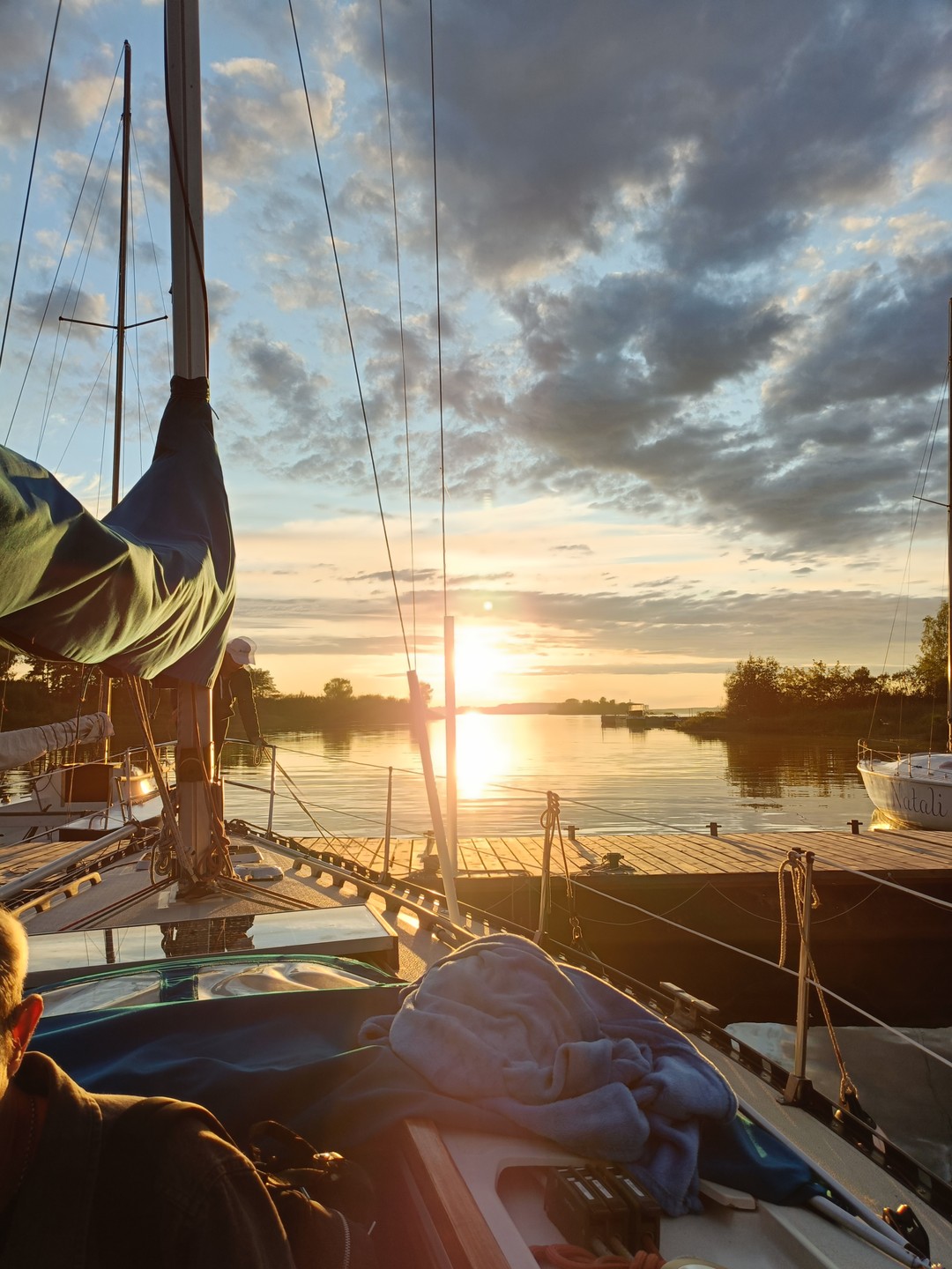 В конце августа посетили город Рыбинск и конечно же хотели увидеть знаменитое Рыбинское море. Прогулка на