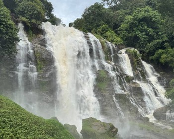 Дои Интханон - вершина Таиланда и водопады, возвращение в Чиангмай
