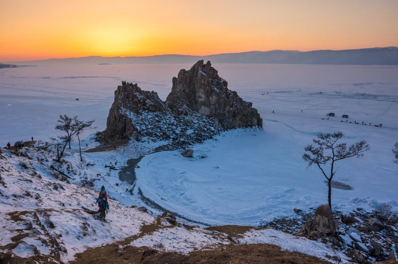 На застывший Байкал в мини-группе: Ольхон с севера на юг и Тажеранские степи