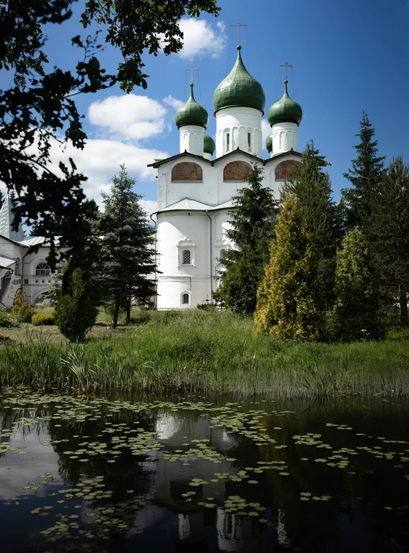Старинные монастыри под Великим Новгородом (на вашем авто)