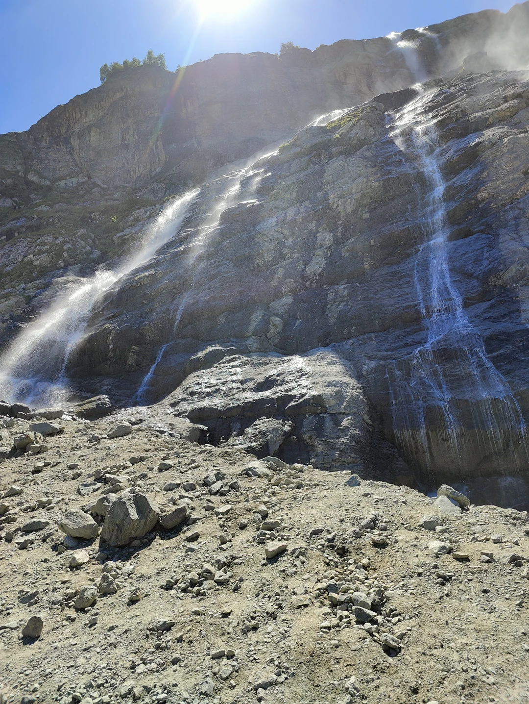 Были с мужем 13 августа на Софийских водопадах, мечта исполнилась!) Владимир очень приятный человек и замечательный