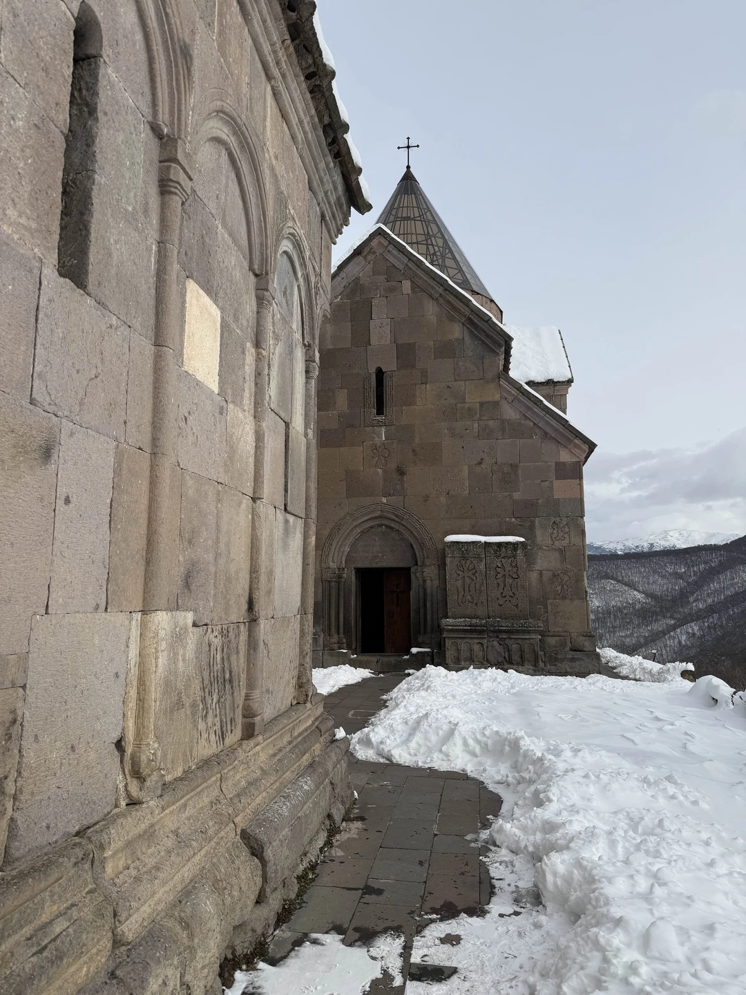 Из Еревана - на север Армении (Дилижан, Агарцин, Гошаванк, озёра Севан и Парз) (Ксения)
