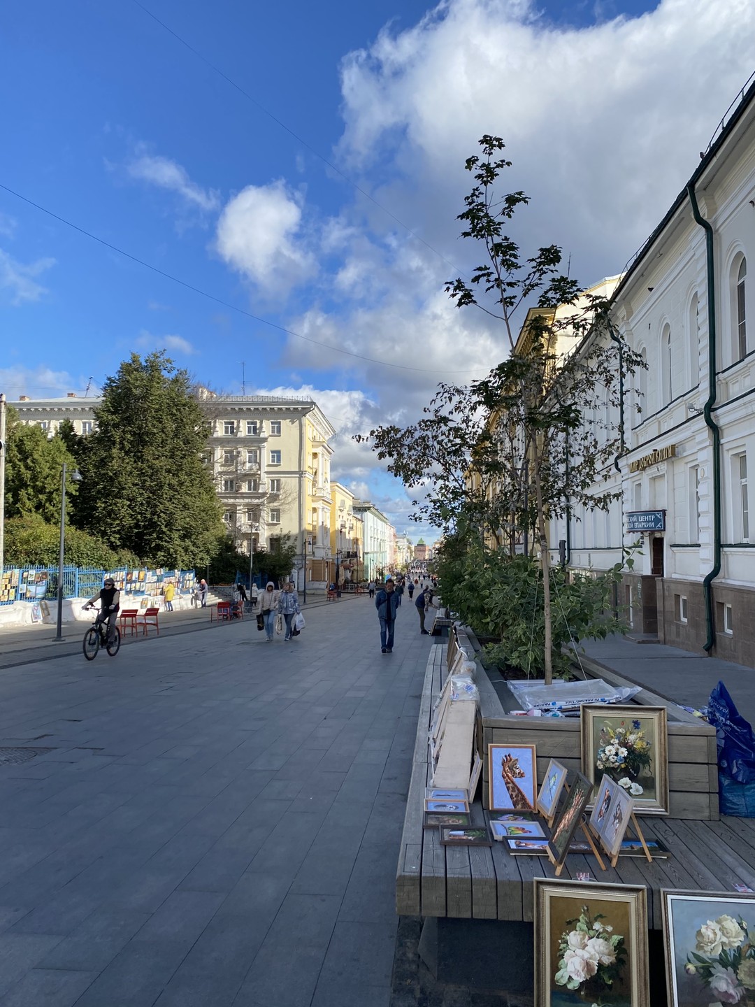 Ходили вчера, слушали экскурсию. Все понравилось, нам было удобно, что можно рано утром, в своё время.