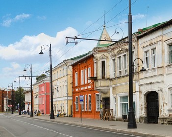 Экскурсия по Тутаеву, переправа на пароме через Волгу и знакомство с Рыбинском и местным морем