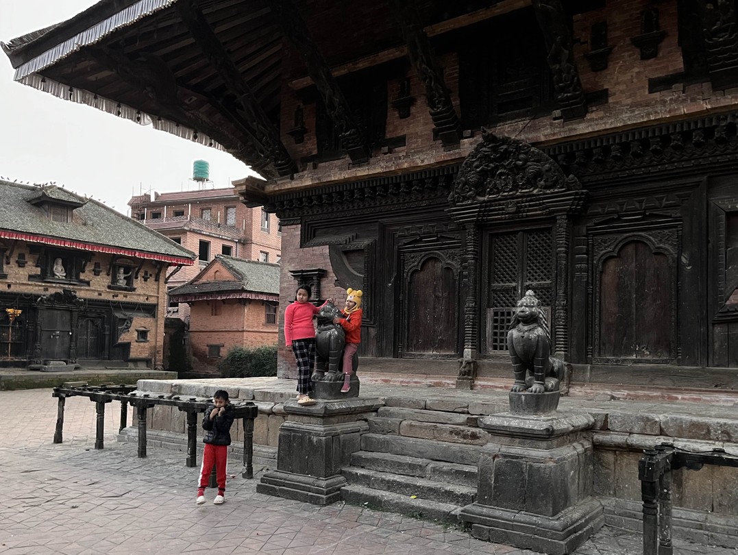 Виктория - лучший гид, который проводил для меня какие-либо экскурсии. Она продуманно выстроила программу, увлекательно рассказывала