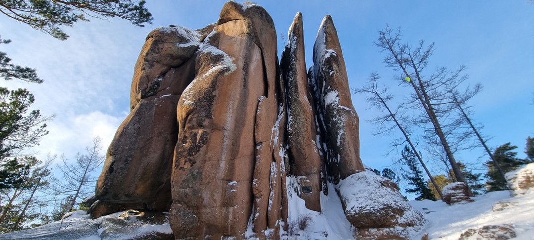 Кто любит природу - однозначно рекомендую посещение Красноярских столбов! Место невероятной красоты в любую погоду и