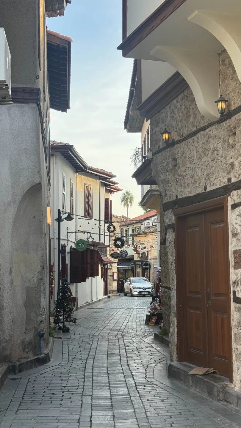 Очень приятно, что экскурсию Алтан не отменил, несмотря на то, что я оказалась одна. индивидуальная хорошая прогулка получилась!!! Спасибо!