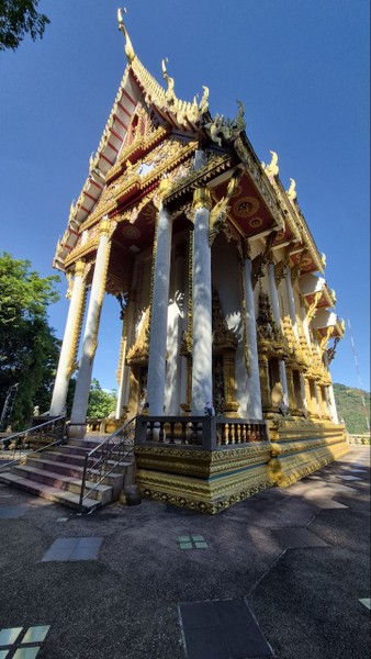 Решили воспользоваться услугами индивидуального гида для первого знакомства с островом, но остались смешанные чувства. К сожалению,