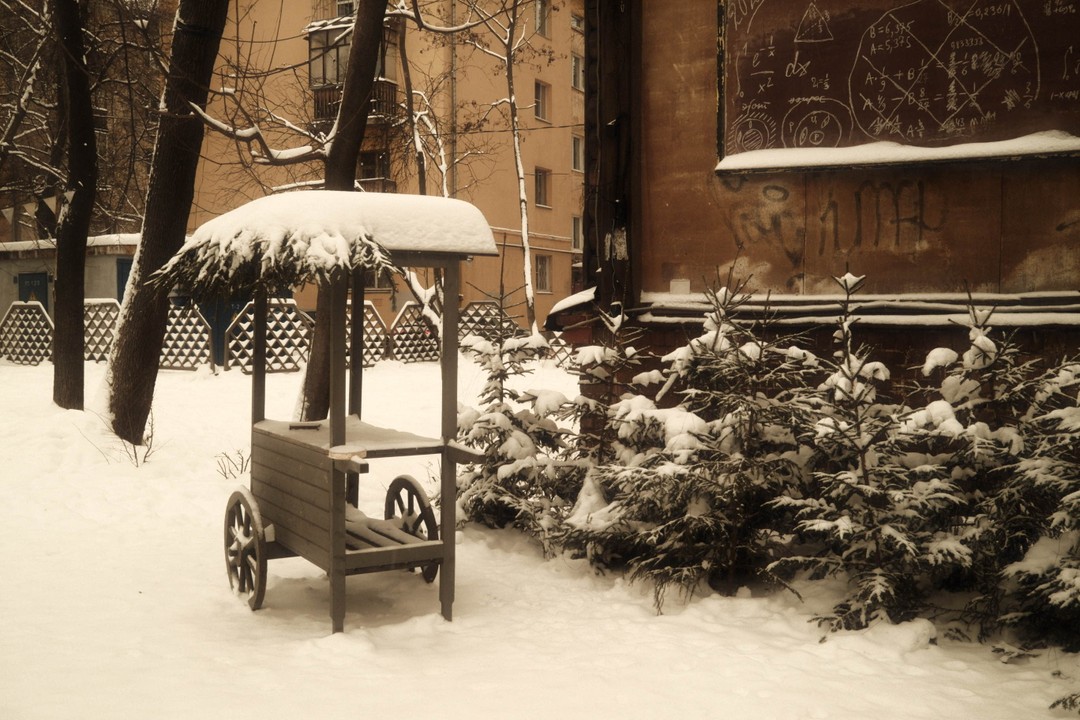 Другой Нижний: непарадные улицы, деревянные кварталы, стрит-арт (Андрей)