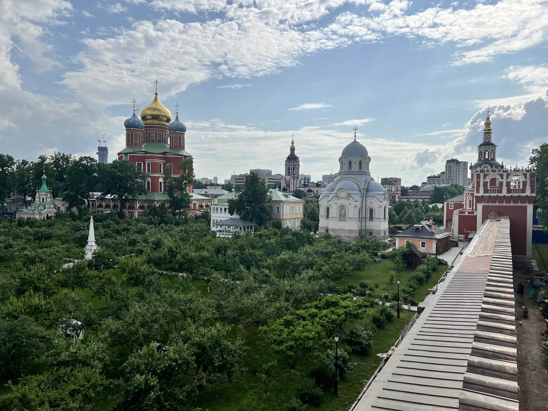 Сегодня посетили данную экскурсию и остались в полном восторге! Ирина учла все наши просьбы, подстраивалась под
