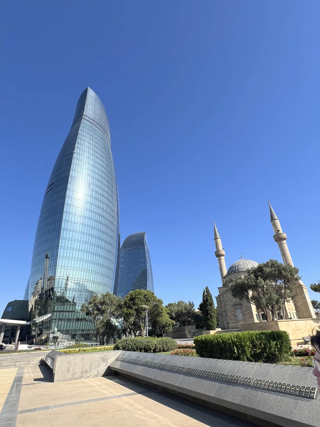 С ветерком по Баку и вокруг (Азалия)