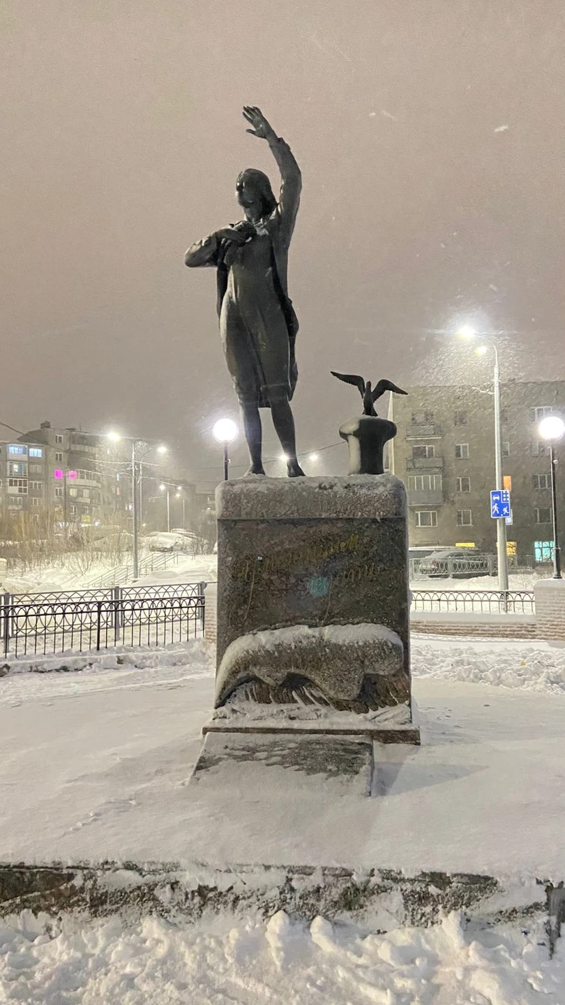 Спасибо большое, очень интересная экскурсия, впечатлены! Спасибо за ролик! время прошло быстро и незаметно, несмотря на переменчивую погоду)