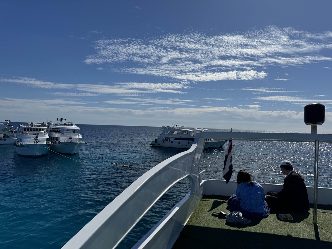 Прекрасная программа! Спасибо большое Богдади👏👏 Все гиды говорят на языках групп, весёлые, добрые и заботливые! Все