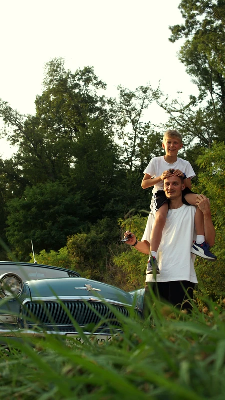 Виды По вечернему Сочи — на ретроавтомобиле с фотосессией