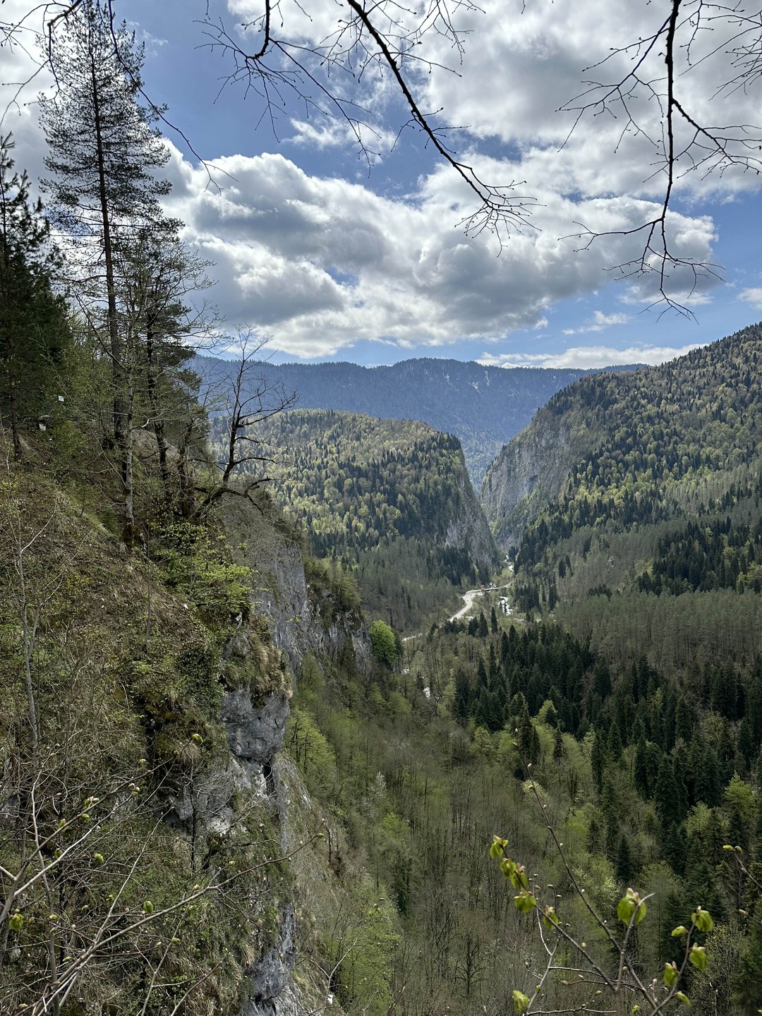 С уверенностью могу порекомендовать данную экскурсию! Очень интересный и четко продуманный маршрут: за пол дня мы