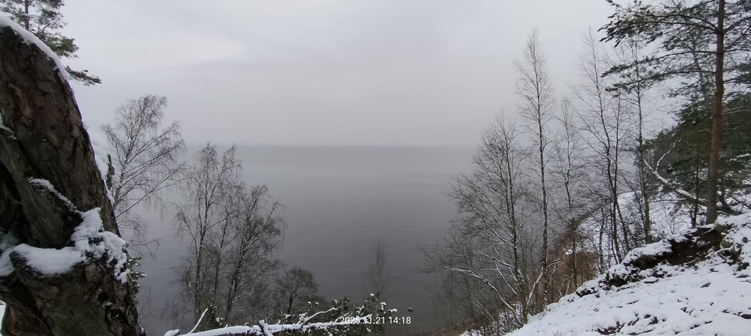 Прекрасная экскурсия! Посетили не только Кронштадт, но и форт "Красная Горка" (природа потрясающая). Экскурсовод приятный в