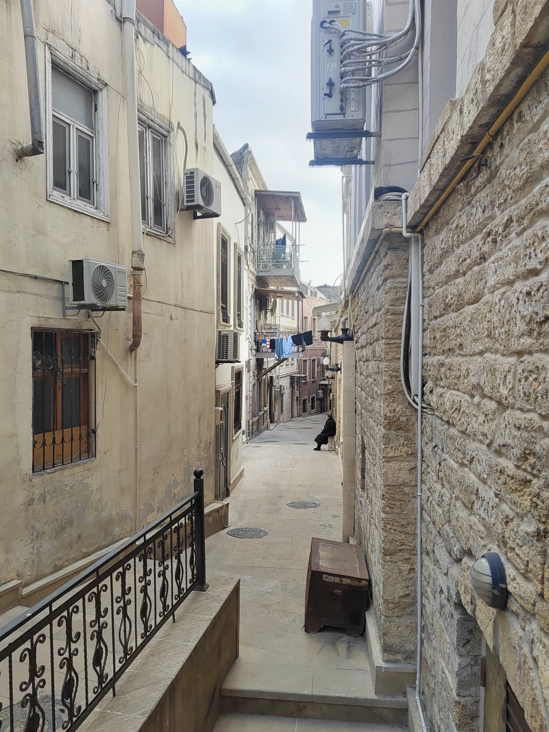 Спасибо прекрасной Сабине, за увлекательную экскурсию по старому Баку! С такой любовью она рассказывает про свой