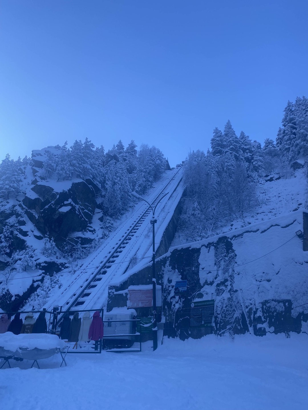 Это была наша первая поездка на Эльбрус, и она попала нам в самое сердечко💞!!!мы нисколько не