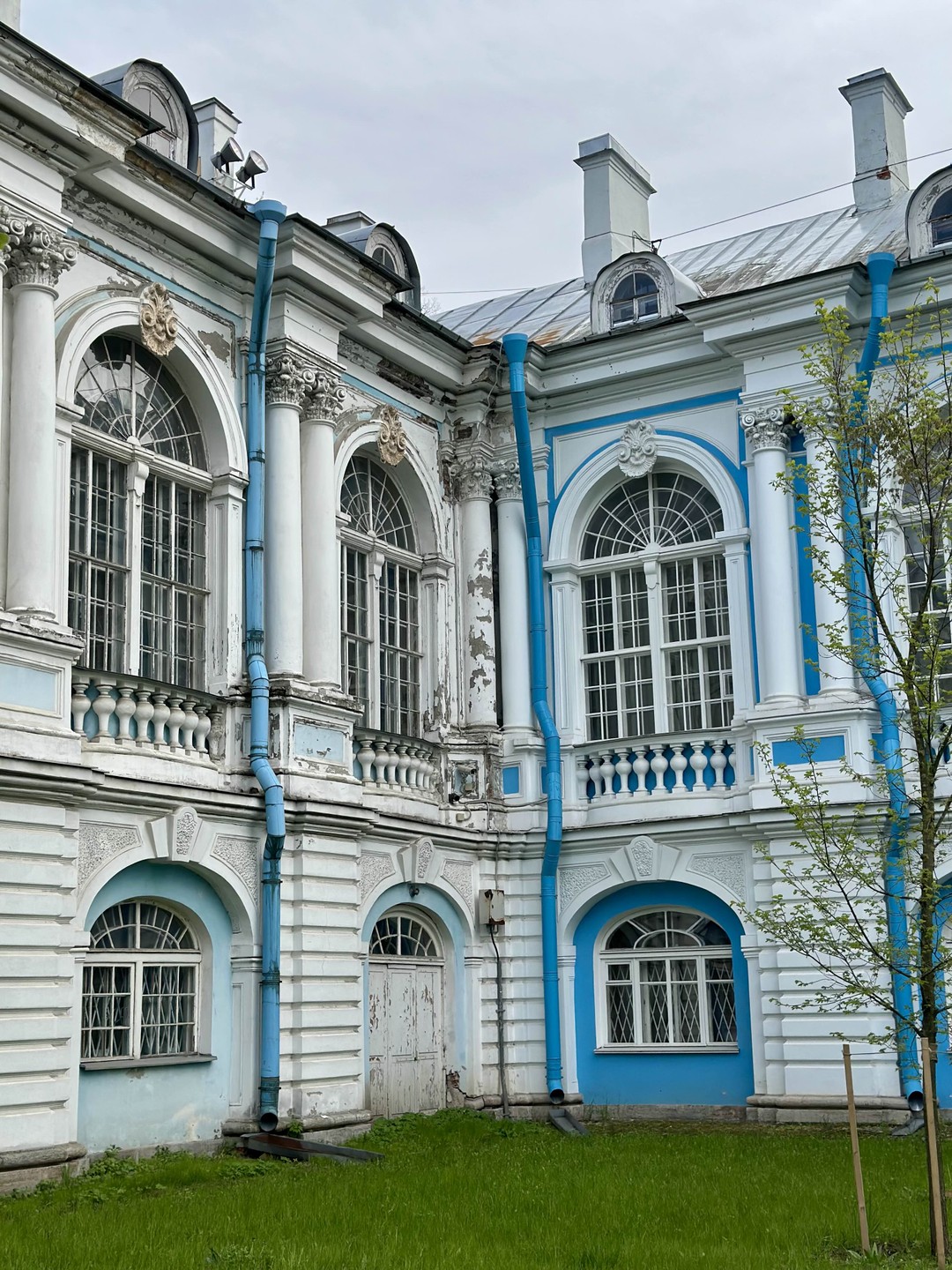 Фото отзыва 6: экскурсия "Смольный за 300 лет: от Смольного двора до убийства Кирова"
