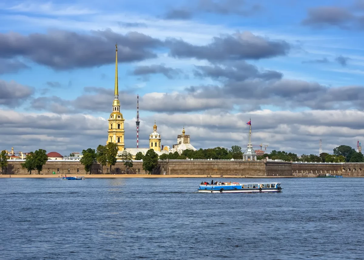 Экскурсия Часовая прогулка на теплоходе от Петропавловской крепости