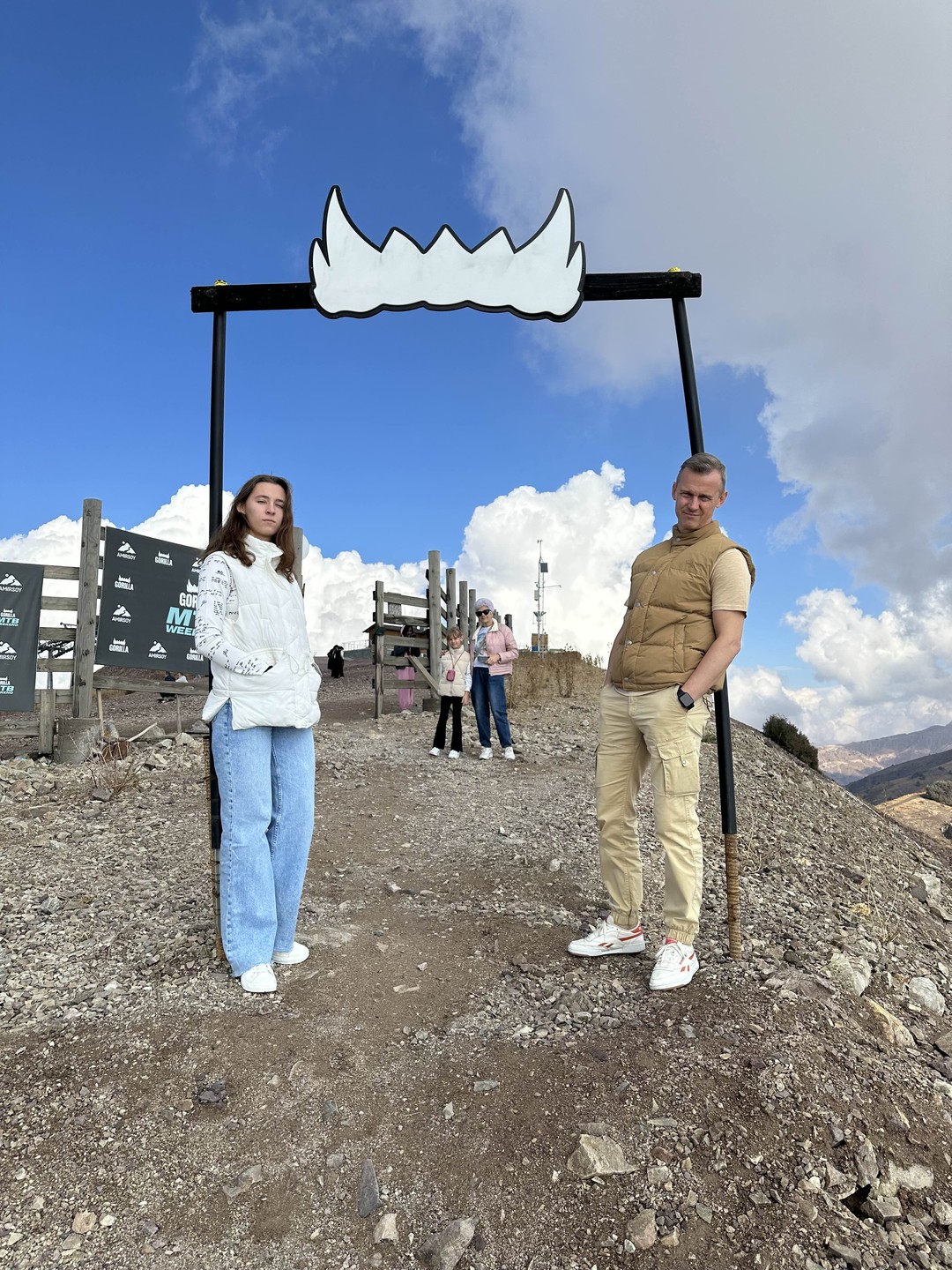 Хотим выразить огромную благодарность Альберту за чудесную поездку в горы, провели великолепный день, вечером удалось заехать