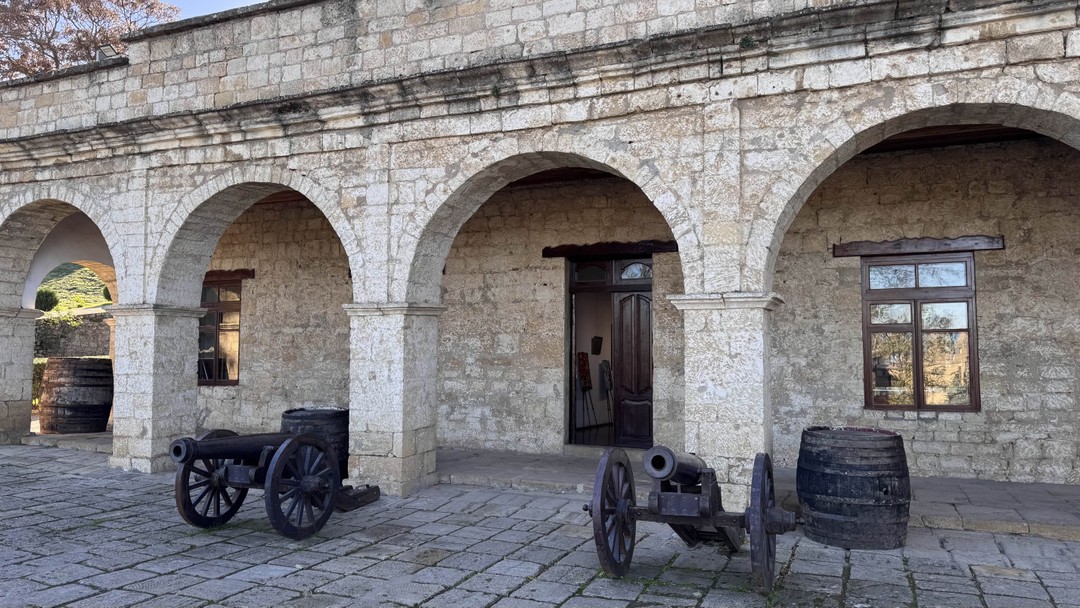 Дербент и экраноплан «Лунь» из Каспийска (Ольга)
