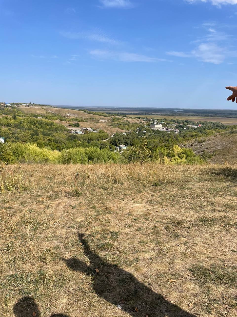 Путешествие превосходное. Все были в восторге. Настоятельно рекомендуем! Машина бывалая, конечно, но в салоне чисто, бензином