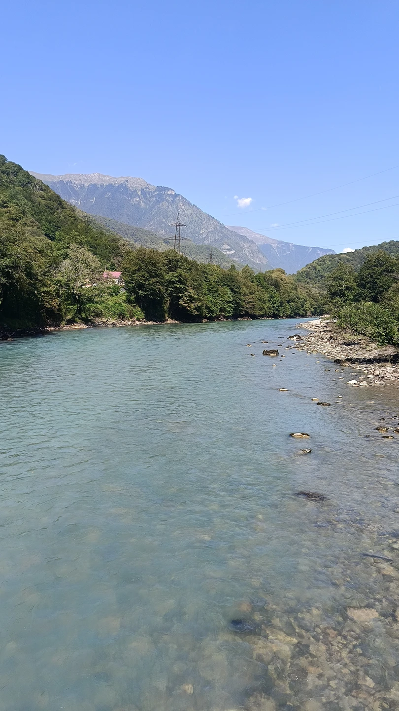 Здравствуйте. Прекрасная организация и Менеджера при покупке и на встречающей стороне гид на джипе: в Абхазии-