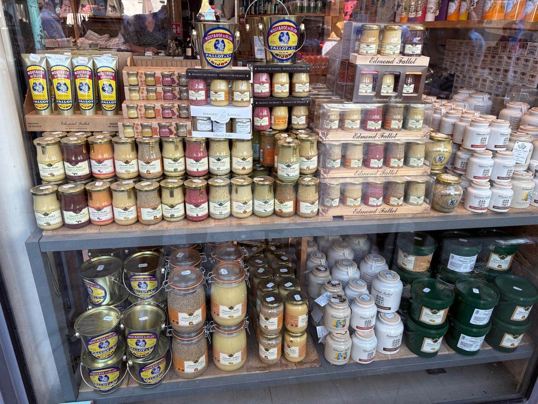 Незабываемая экскурсия, шикарный вечер со слепой дегустацией винтажных вин! Спасибо большое за отличную организацию и креативную