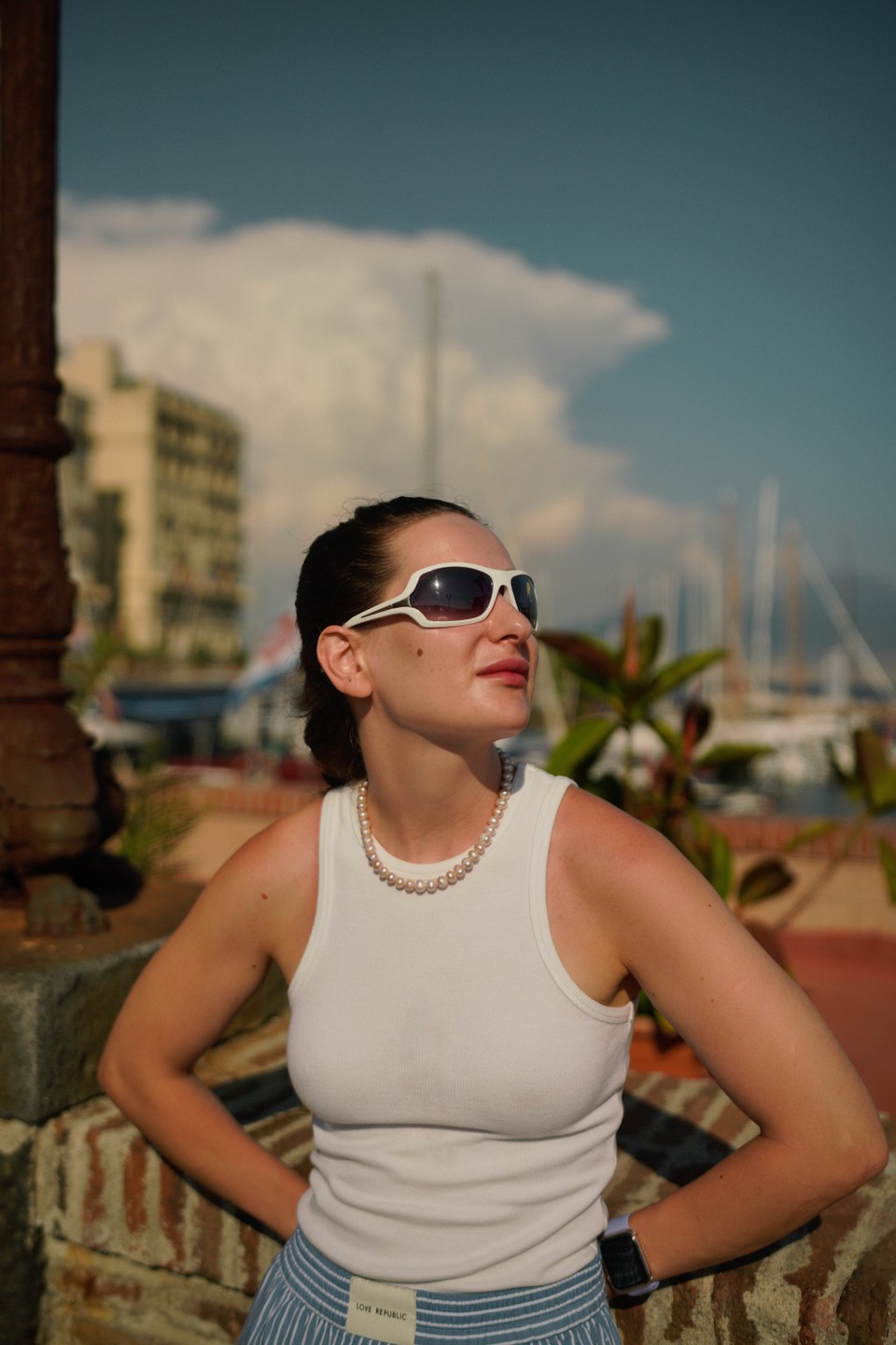 Я довольна как слон, большое спасибо за фотосессию! Очень приятно иметь из отпуска качественные профессиональные фото,