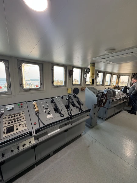 Мы решили не ехать в новый город, а прошлись по внутреннему городу и много чего интересного