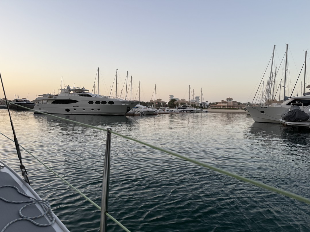 По Персидскому заливу - морская прогулка под парусом с купанием (Юлия)