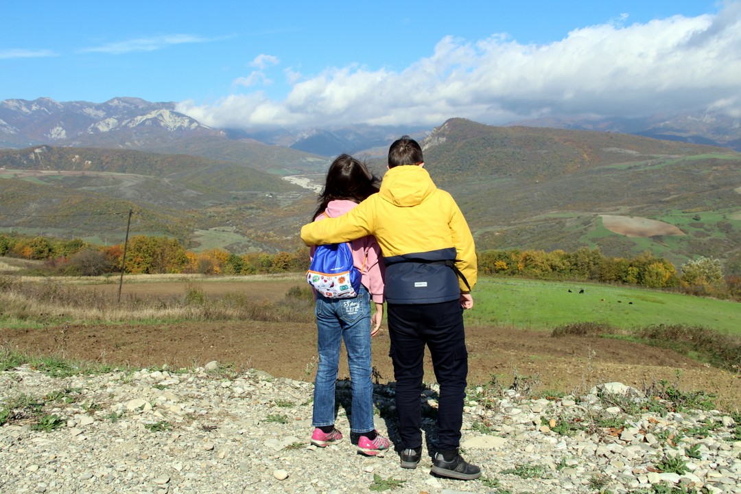 Интересная прогулка длинною в 1 день в горы. Марсианские пейзажи горной пустыни по пути туда, скалистые