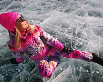 Рассвет у Ольхонских ворот, мыс Кобылья Голова, остров Огой, мыс Драконы, велопрогулка по льду