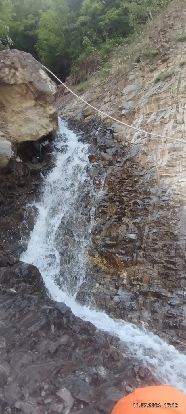 Очень понравилась поездка с Фуадом, посетили Мавзолей Дири Баба, мечеть в Шемахе, поучаствовали в мастер-классе по