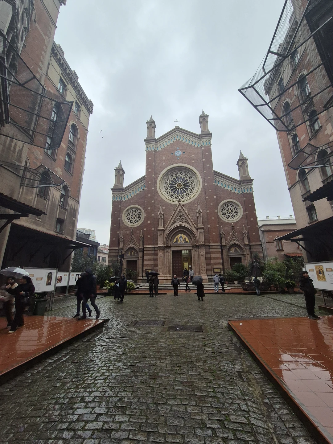 Жанна уже много лет живет и работает в Стамбуле и очень хорошо знает "тайные" места. Благодаря