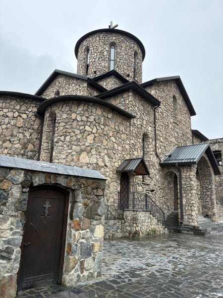 Прекрасная экскурсия, получили много положительных эмоций. Очень понравилась подача информации, юмор и профессионализм гида. Очень красивые