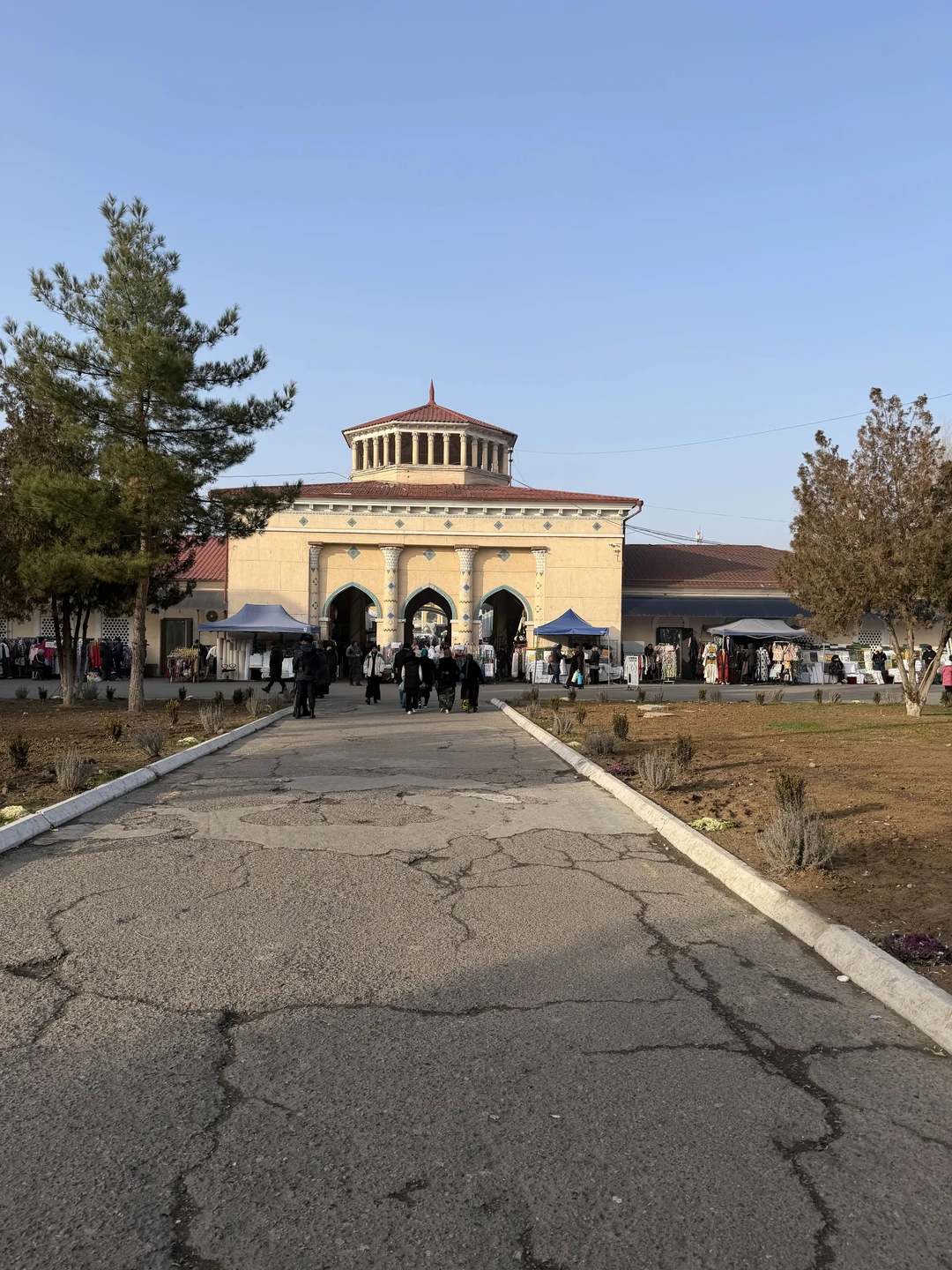 Экскурсовод говорит на понятном языке, без заумных фраз. Для нас это была третья экскурсия в Узбекистане