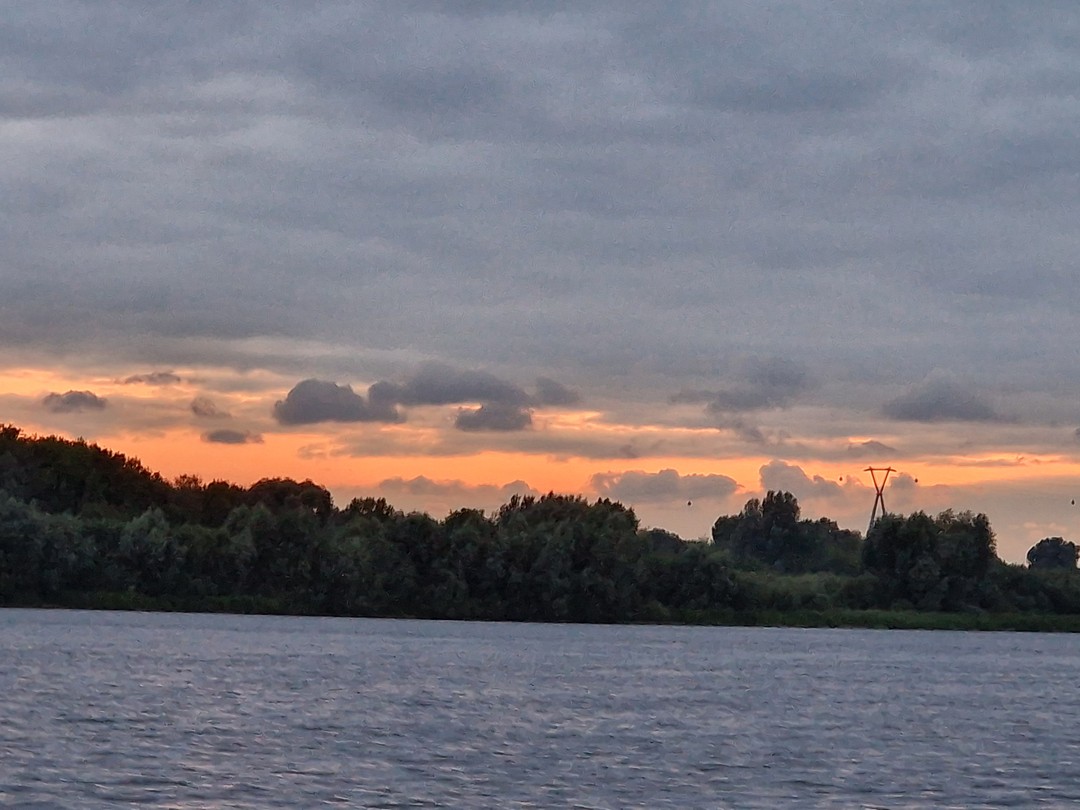 По Нижнему Новгороду - под парусом яхты (Елена)