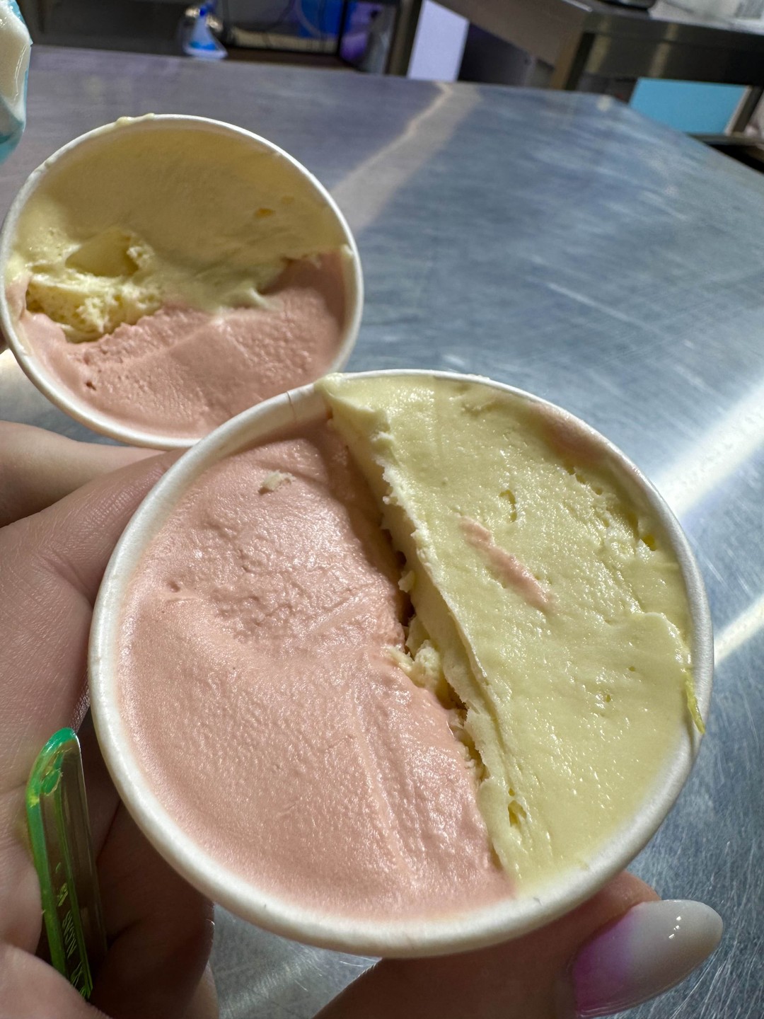 Интересная экскурсия на фабрику мороженого, попробовали 4 вида мороженого 🍦 🍧