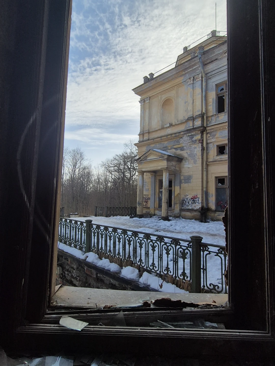 Экскурсия понравилась. Посетили много интересных мест. У Вячеслава прямо-таки энциклопедические знания. Он не только рассказывал об