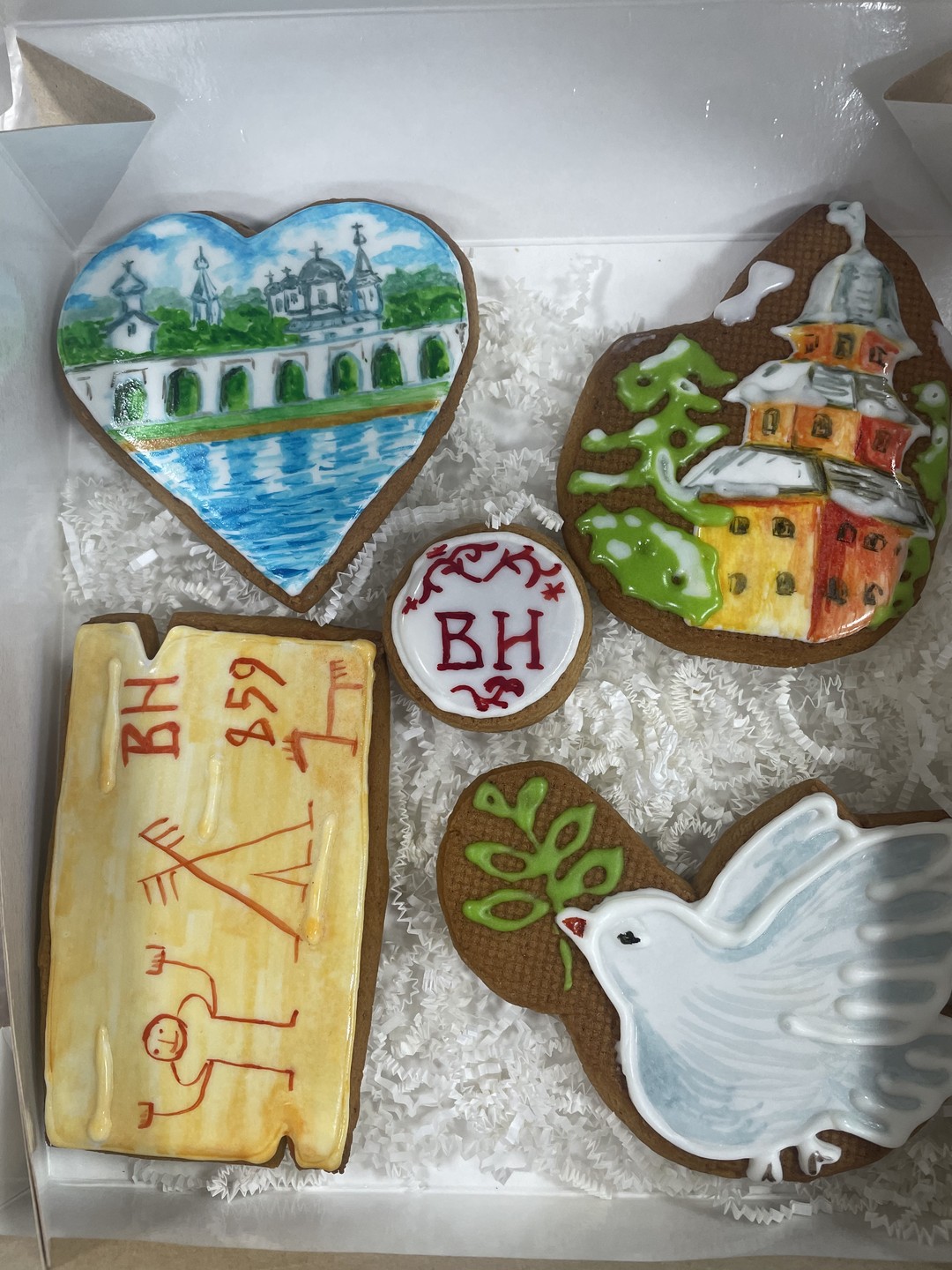 Были на новогоднем 2026 мастер классе по росписи пряников. Это волшебно. Преподаватель Надежда мастер своего дела,